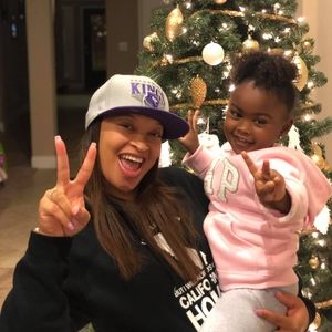 Meet your Posher, Tia